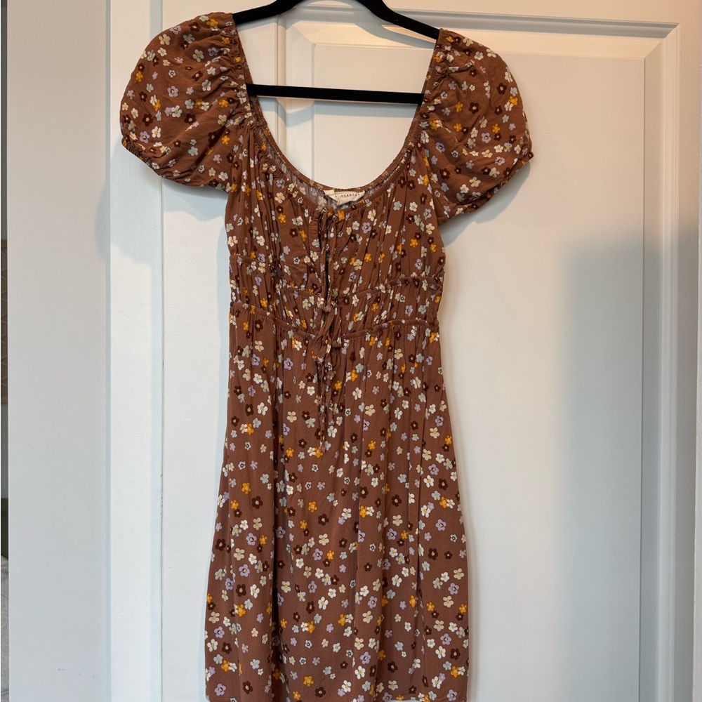 La Hearts Brown and White Puff Sleeve Mini Sundress